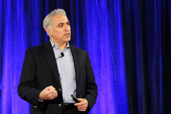 20101208TownHall-04_1