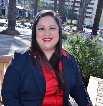 Laura Martinez began building JAMS’s HR department in 1989. She directs and oversees all HR functions and leads the training and development team.