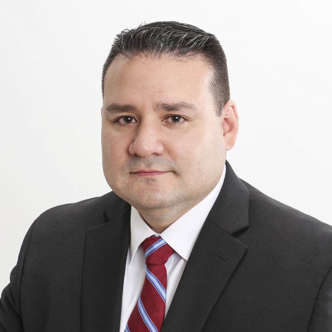 Alan Cardenas, Lead Counsel, Siemens, portrait thumbnail