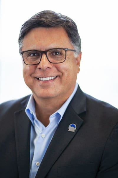 Gary Acosta, NAHREP, L'ATTITUDE, portrait