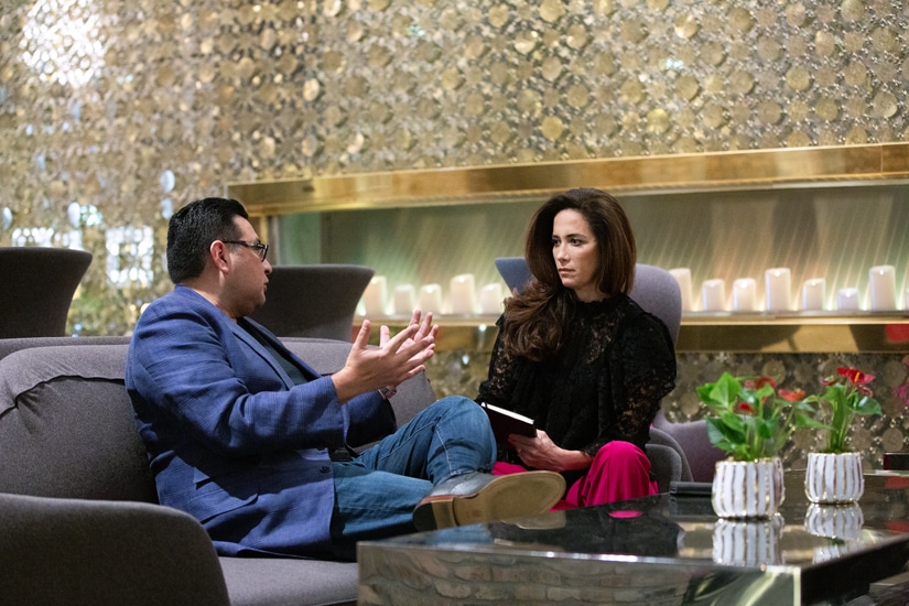 Claudia Romo Edelman meets with Dr. Robert Rodriguez