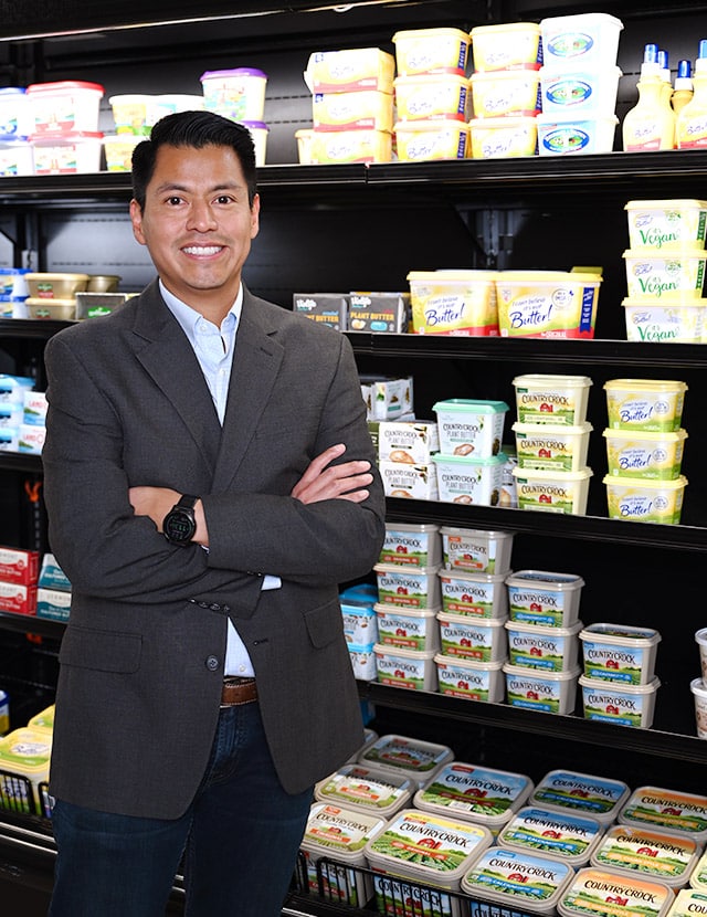 Byron Alvarez. Upfield