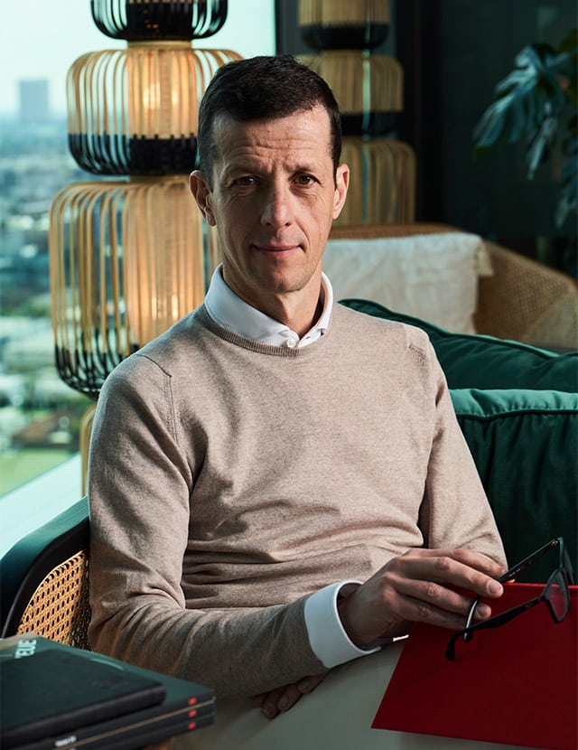 Sergio Ezama. Netflix