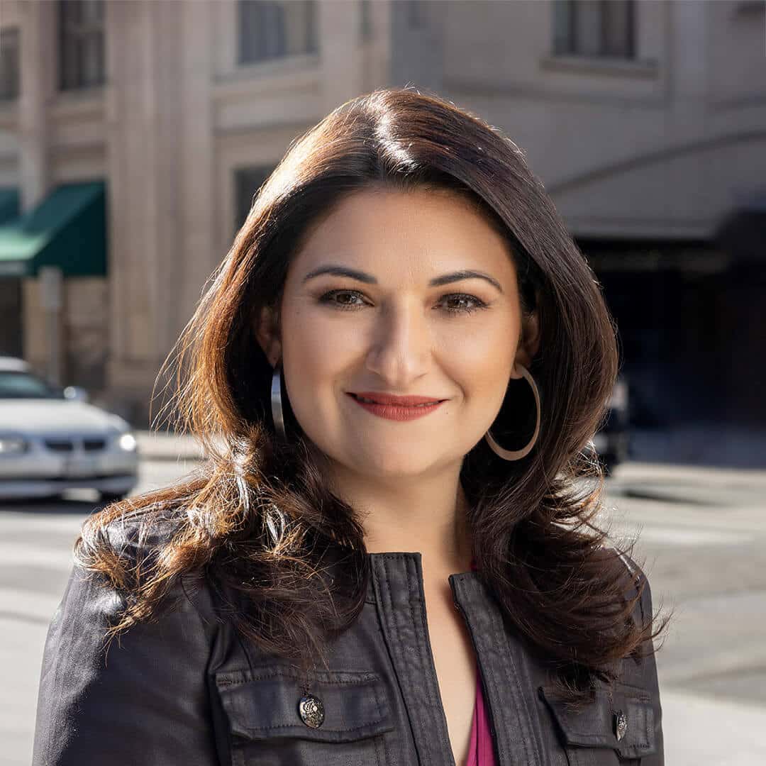 Lynette Aguilar AT&T